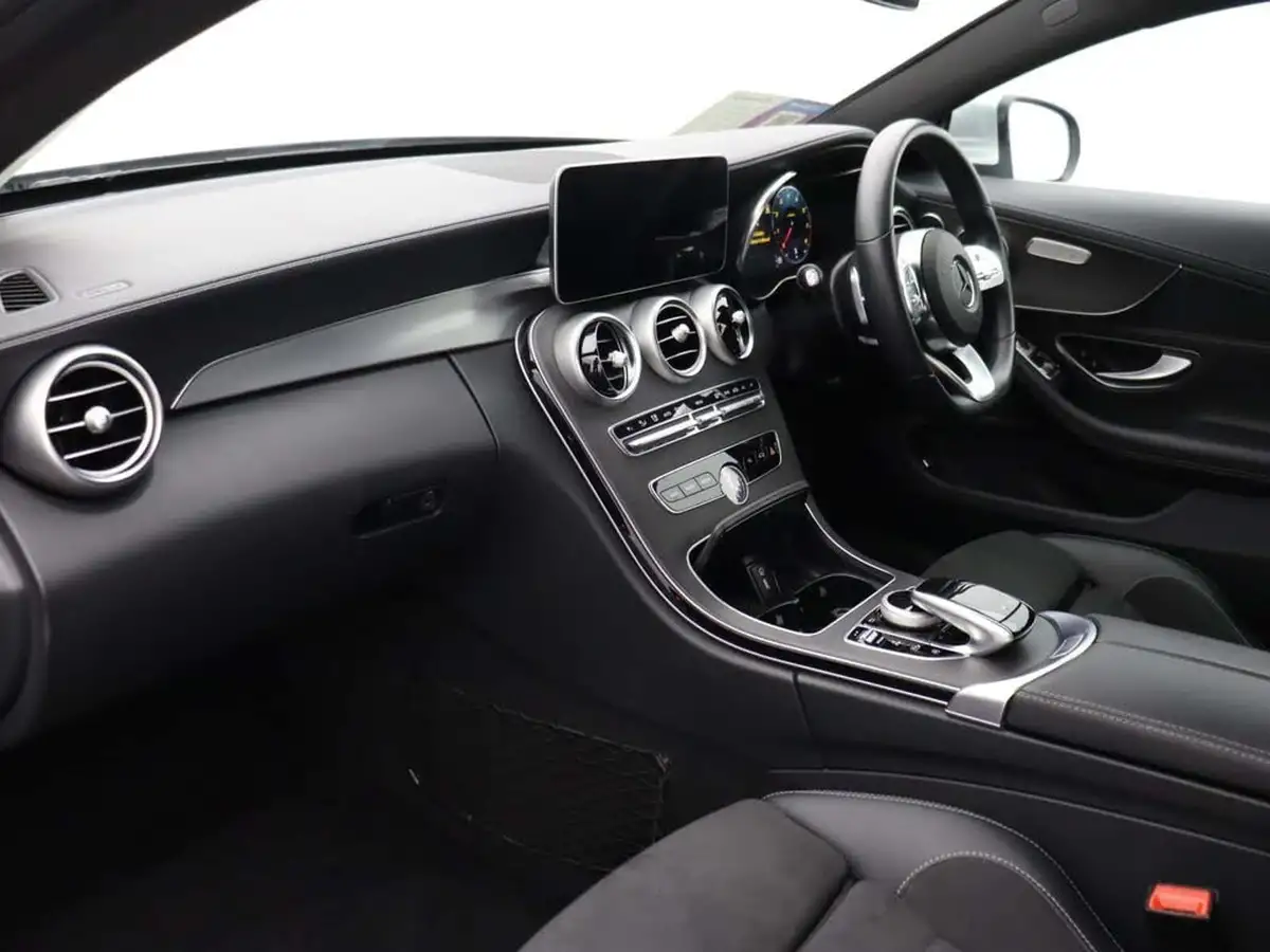 2018-mercedes-benz-c-class-20-c300-amg-line-258ps-premiumss-coupe-2d-big-10