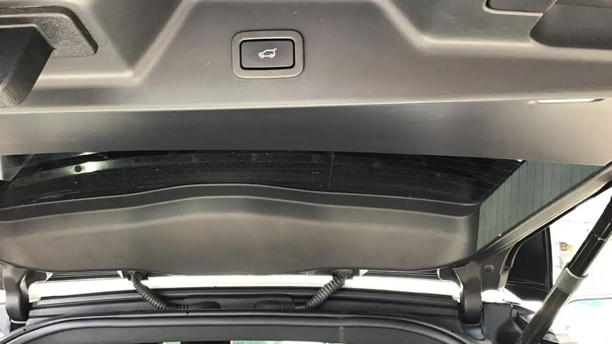 2016-land-rover-range-rover-30tdv6-vogue-se-awd-big-28