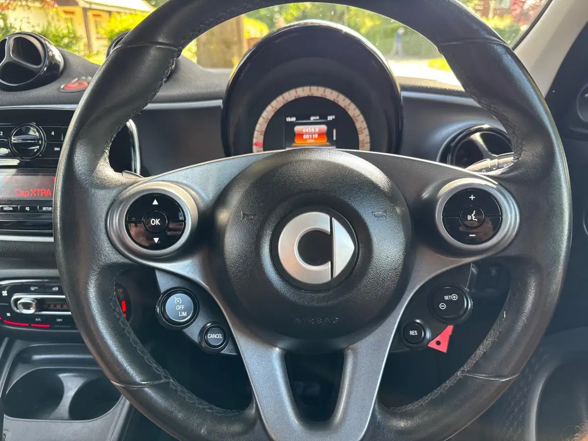 2016-smart-forfour-10-passion-71bhp-ss-big-18