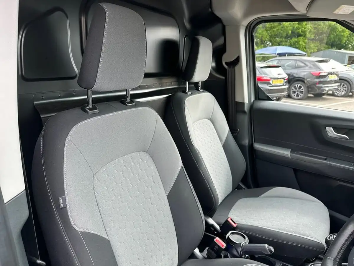 2024-ford-transit-courier-15tdci-limited-100pseu6d-big-14