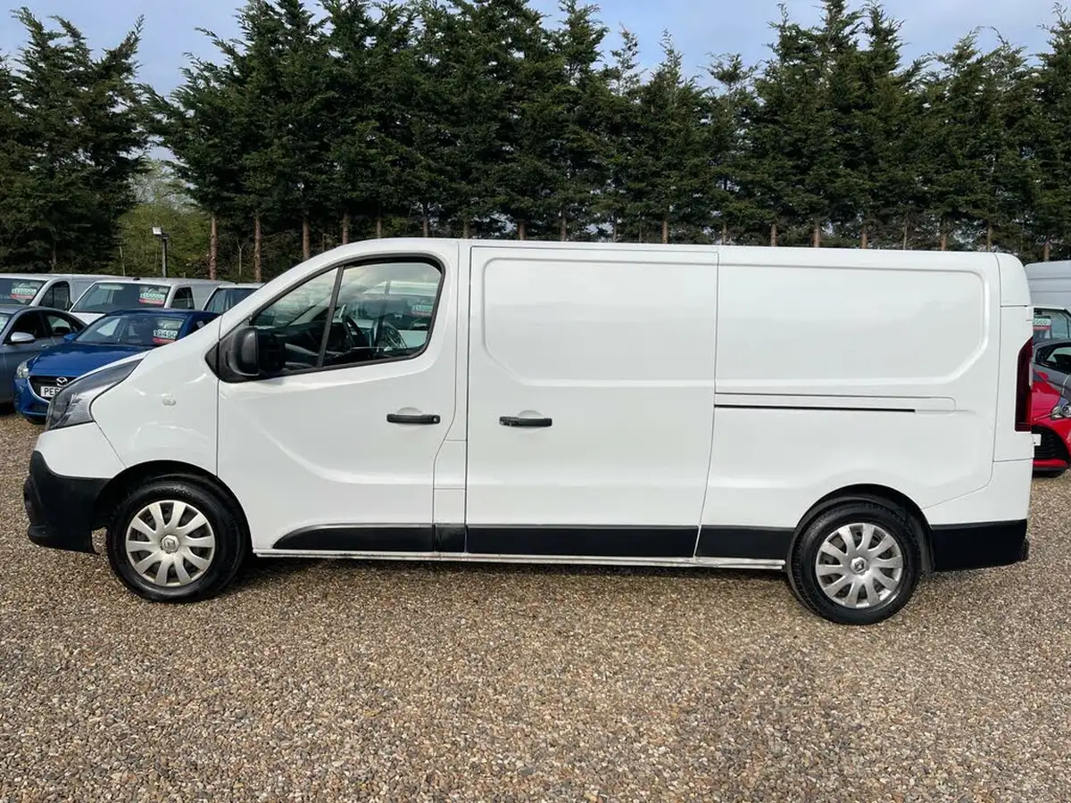 2021-renault-trafic-20dci-ll30-energy-120-business-panel-big-1