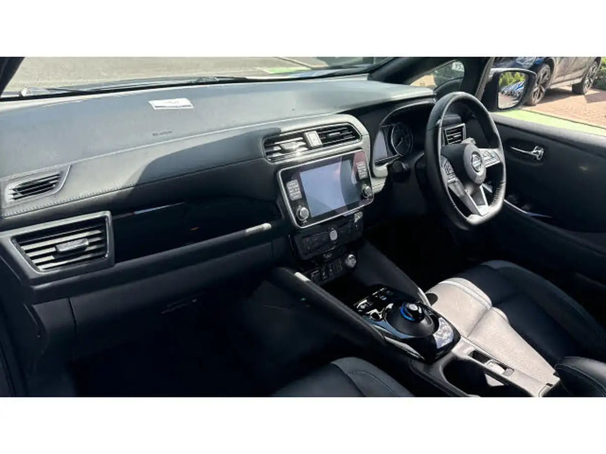 2021-nissan-leaf-e-tekna-big-8