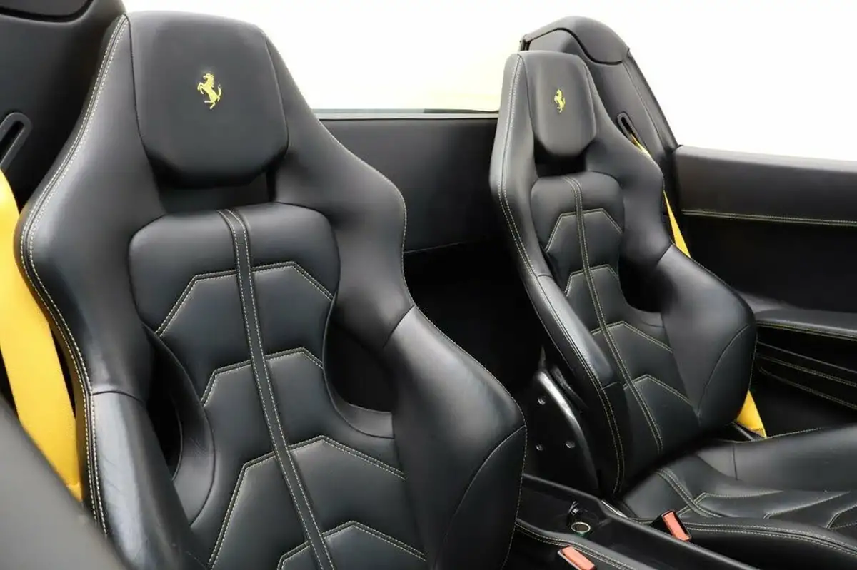 2012-ferrari-458-45-spider-big-5
