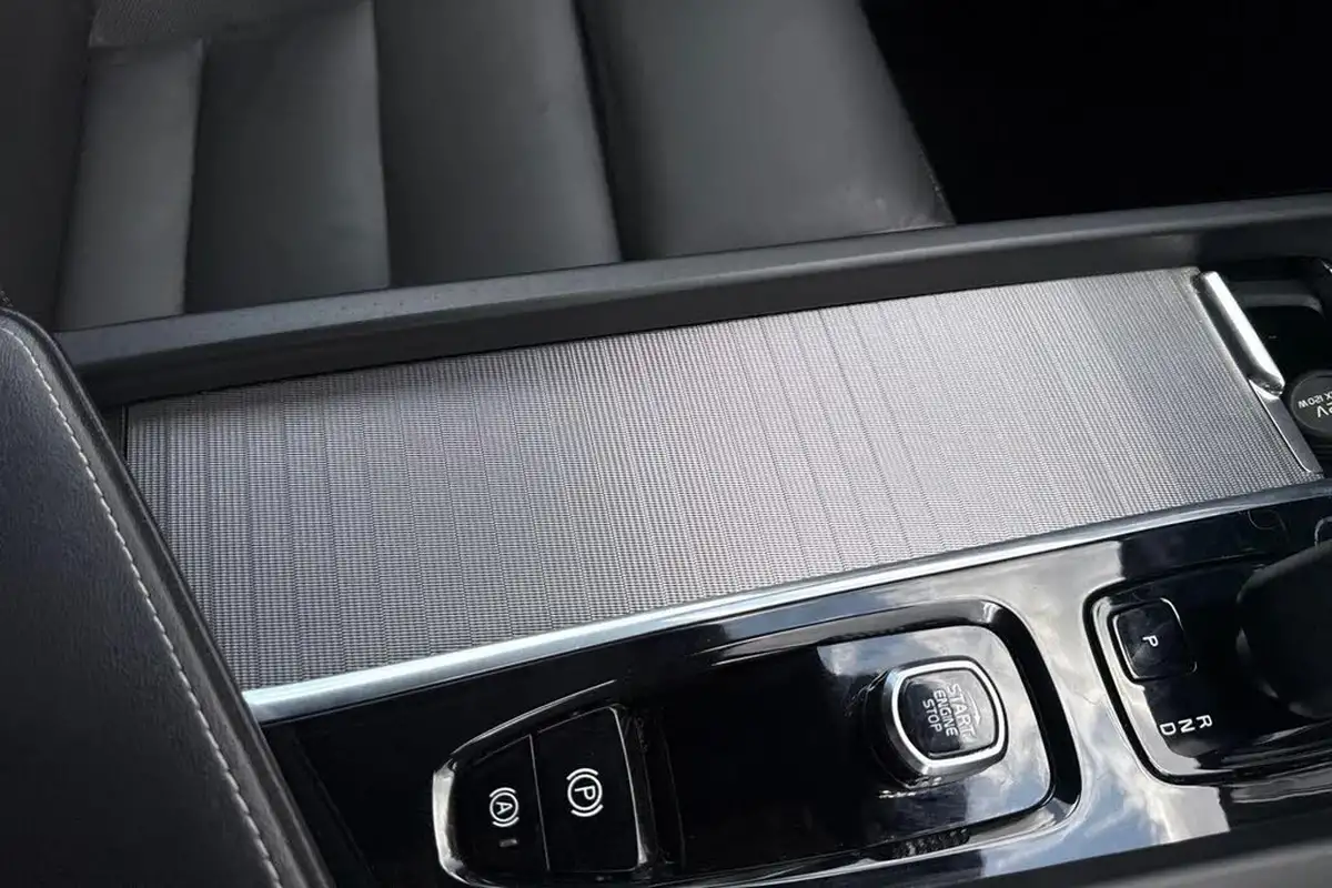 2021-volvo-xc60-20td-b4-r-design-awd-big-44