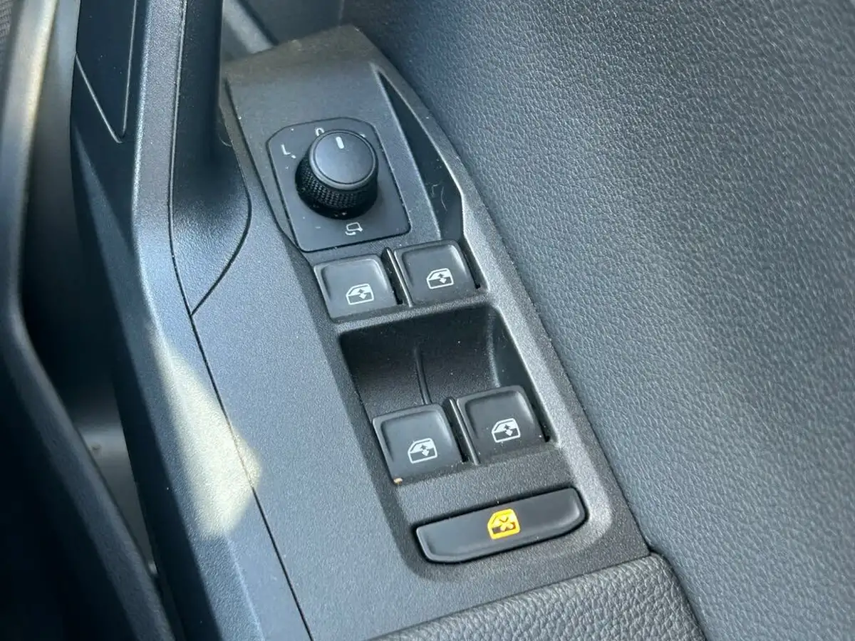 2022-seat-ibiza-10-tsi-xcellence-110ps-big-28