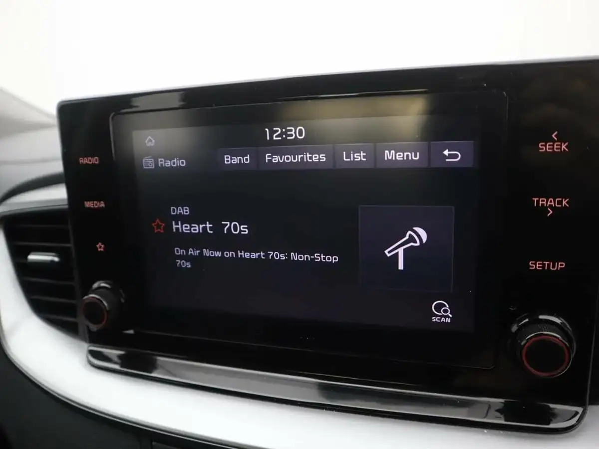 2022-kia-xceed-10-t-gdi-2-big-18