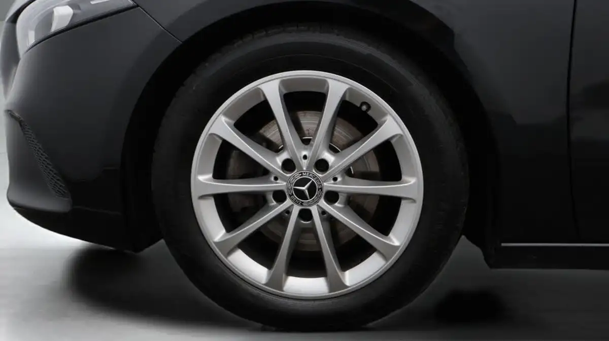 2020-mercedes-benz-a-class-13-a200-sport-saloon-4d-7g-dct-big-18