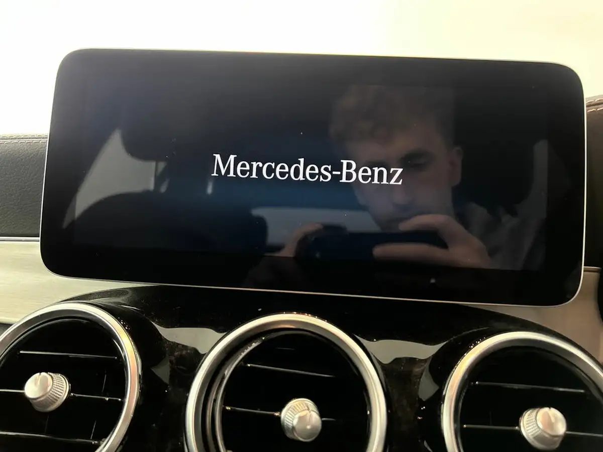 2022-mercedes-benz-glc-class-20d-glc220d-amg-line-195ps-station-wagon-5d-1950cc-4matic-plus-big-26