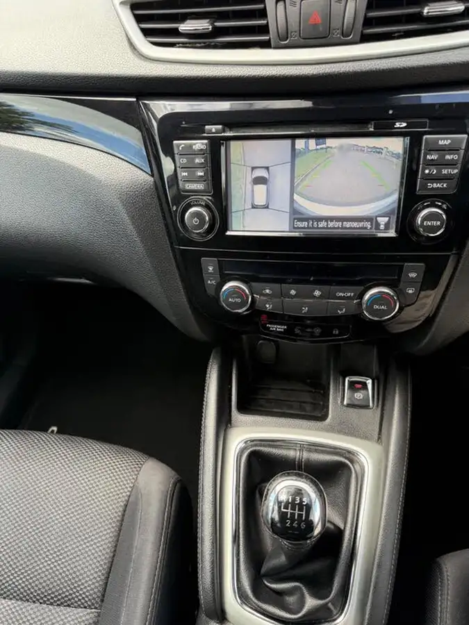 2017-nissan-qashqai-12-dig-t-n-connecta-big-10