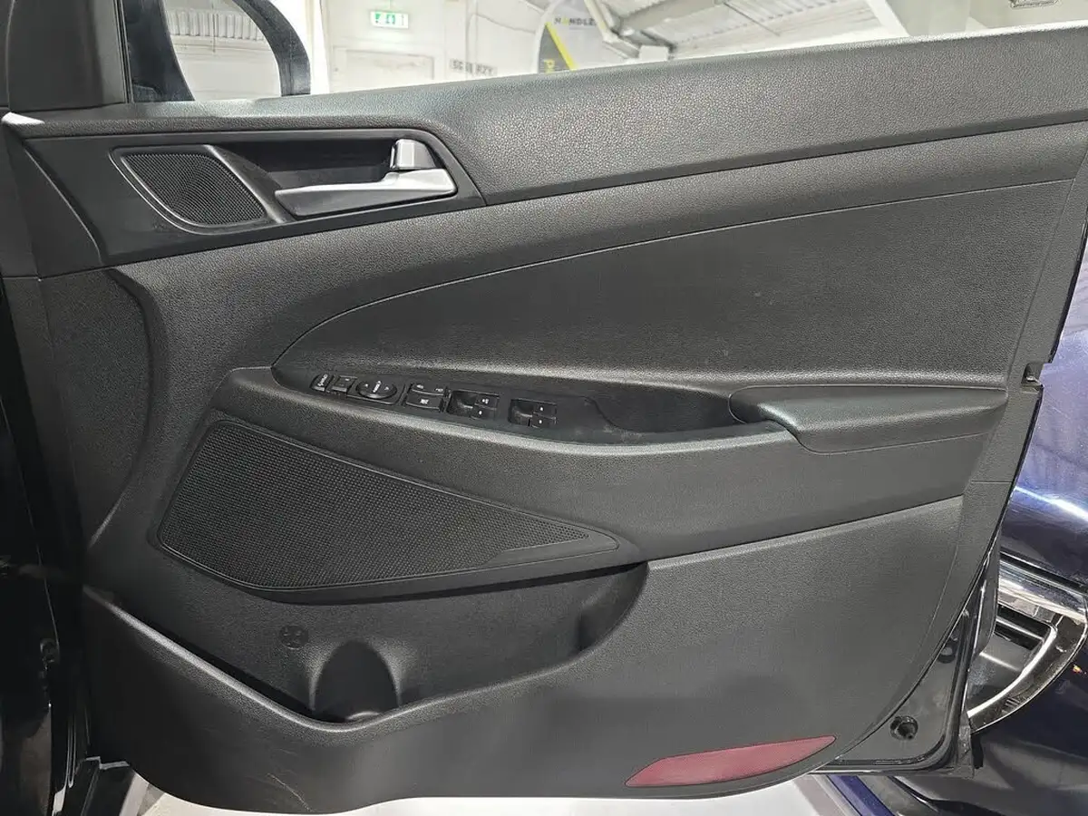 2016-hyundai-tucson-20crdi-blue-drive-se-nav-big-27