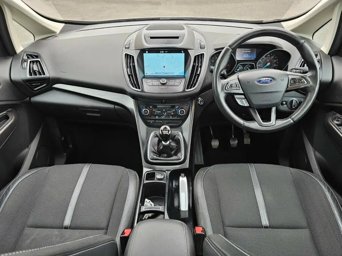 2017-ford-c-max-10t-titanium-x-big-2