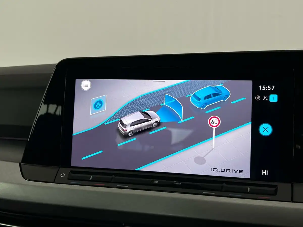 2021-volkswagen-golf-15-etsi-life-150ps-hatchback-big-28
