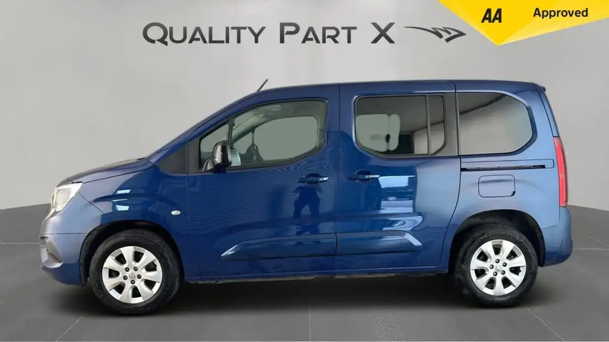 2022-vauxhall-combo-life-15-se-100ps-big-5
