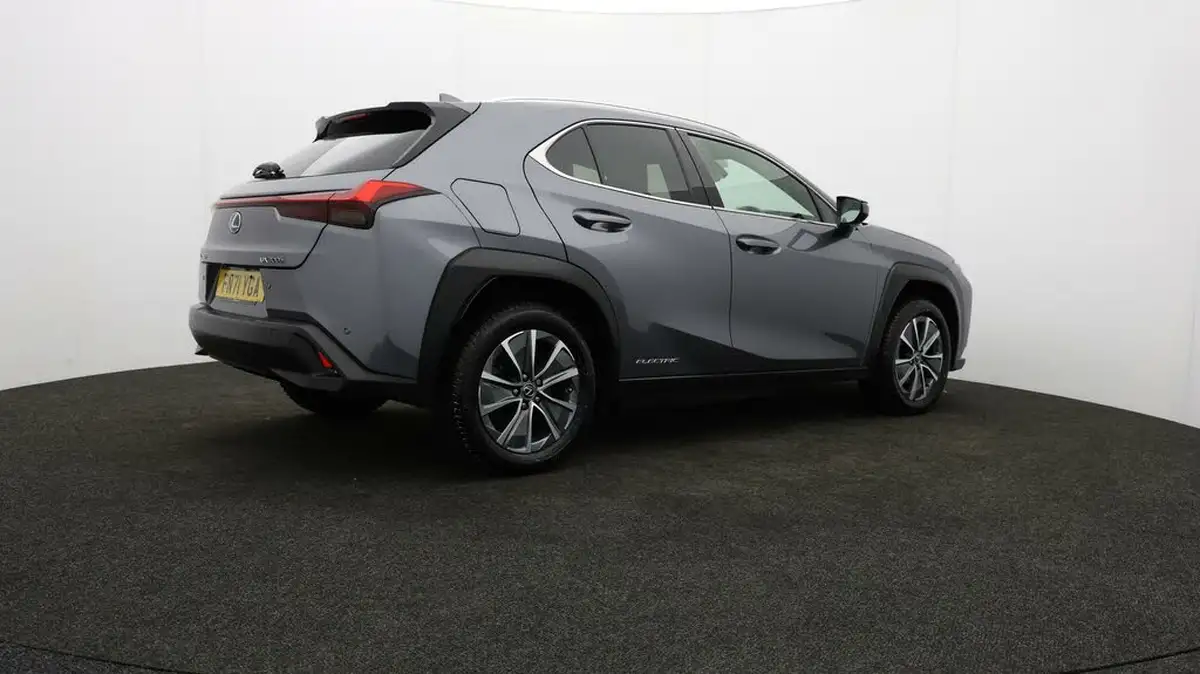 2021-lexus-ux-300e-e-ux-big-33