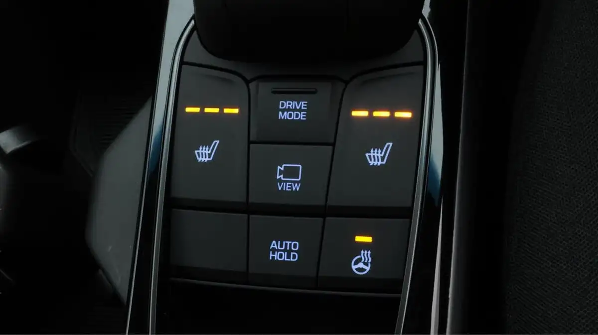 2022-hyundai-ioniq-e-premium-electric-big-28