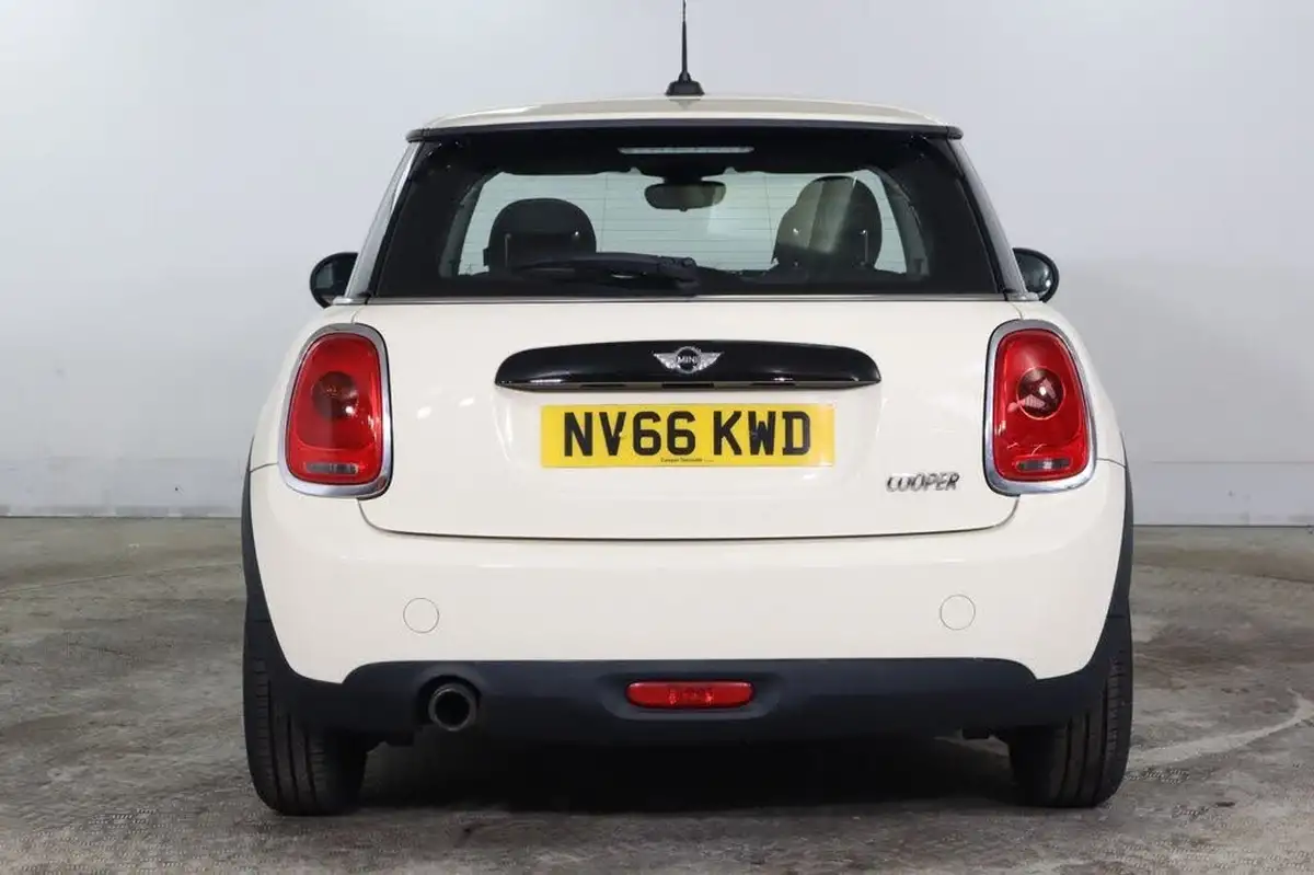 2016-mini-cooper-15-cooper-ss-hatchback-3d-big-4