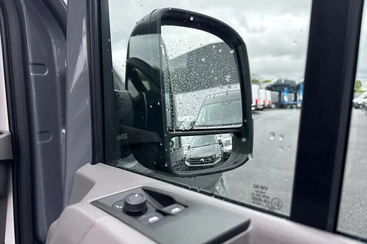 2024-volkswagen-crafter-20tdi-cr35-mwb-commerce-plus-140pseu6d-big-19