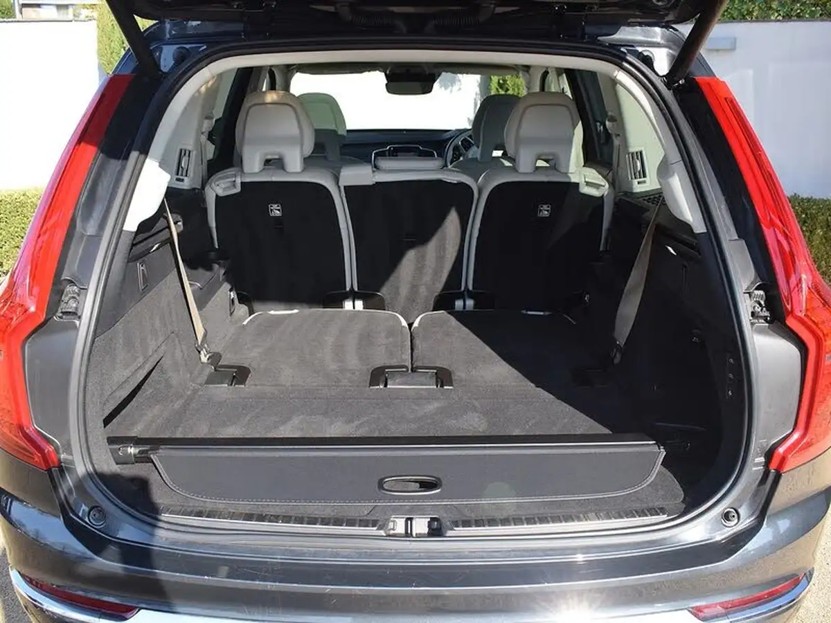 2021-volvo-xc90-20-t8-inscription-384bhp-big-35
