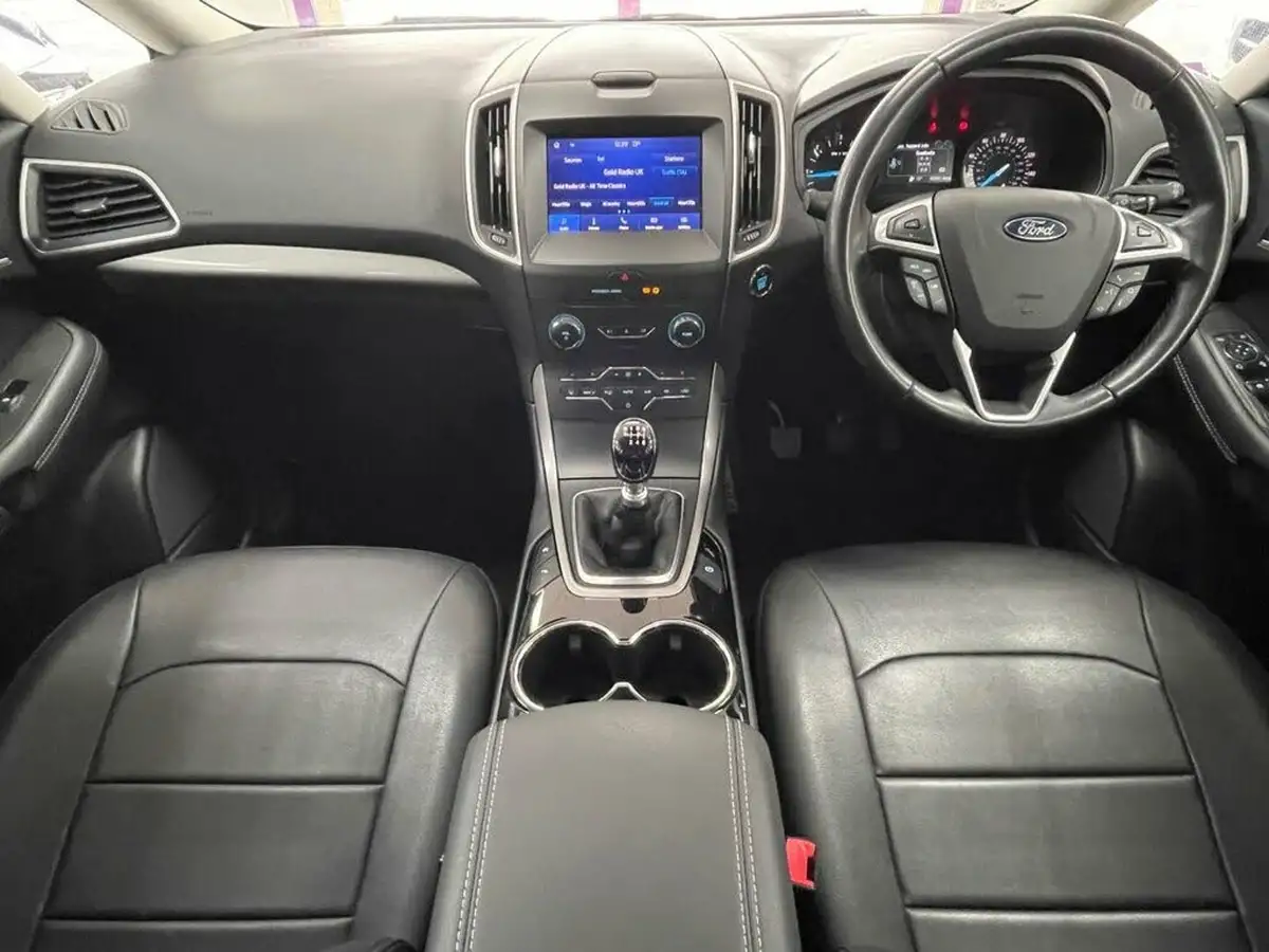 2021-ford-galaxy-20-zetec-big-1