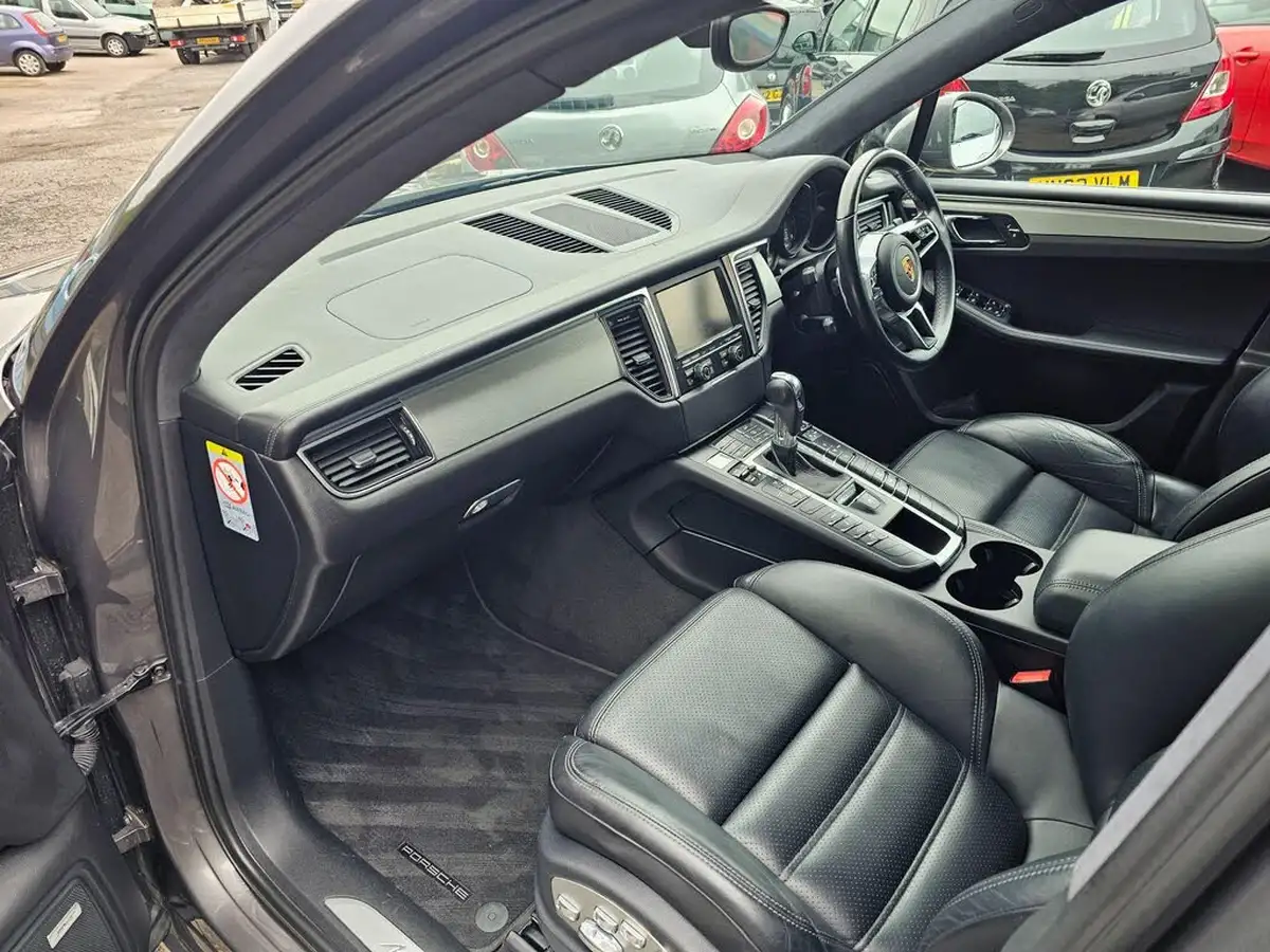 2015-porsche-macan-36-turbo-big-14