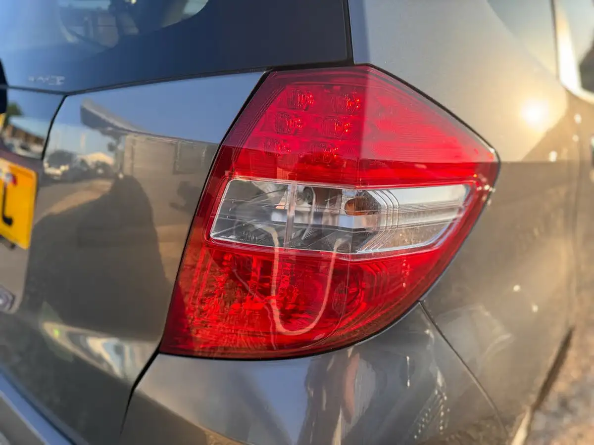 2011-honda-jazz-14-ex-big-49