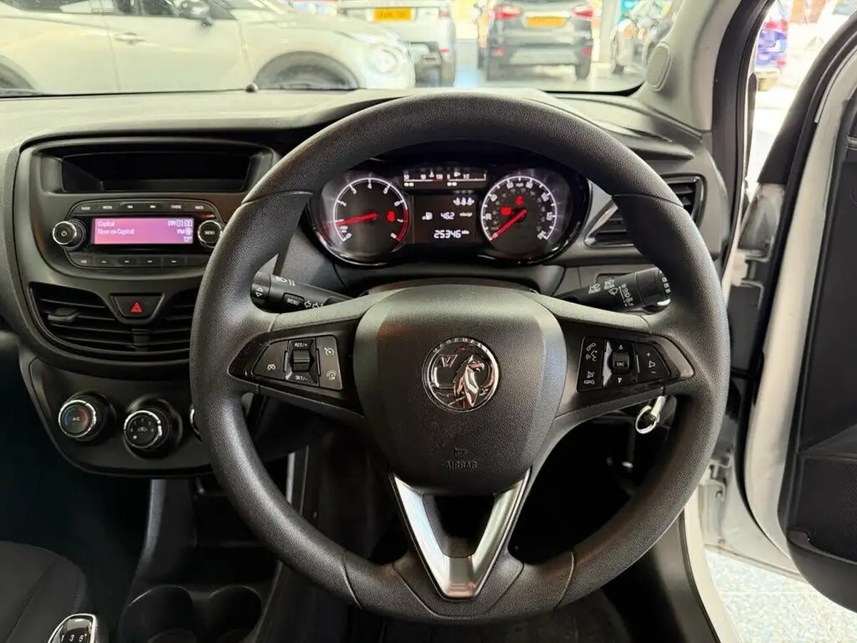 2018-vauxhall-viva-big-25