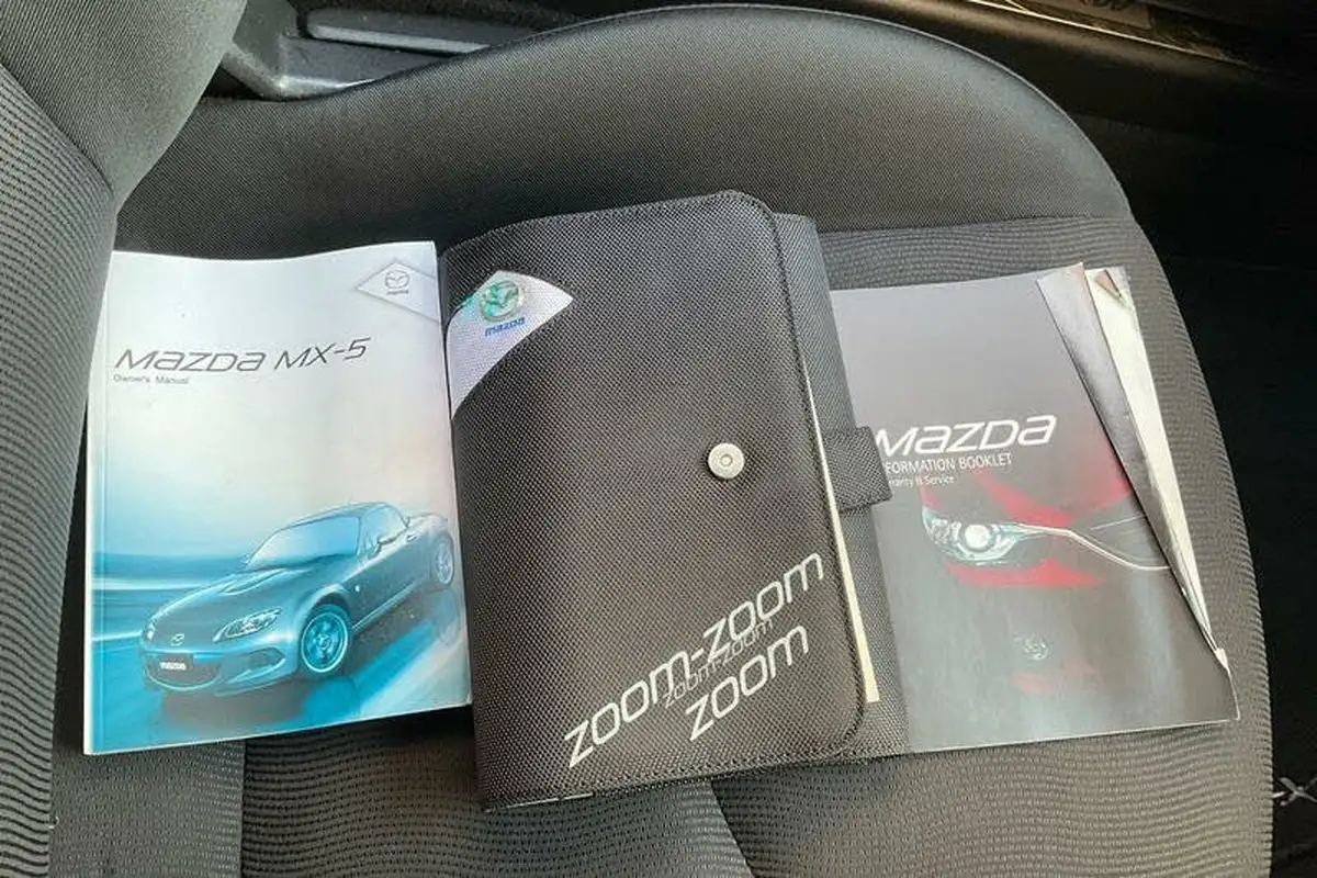 2014-mazda-mx-5-18-se-air-con-big-21