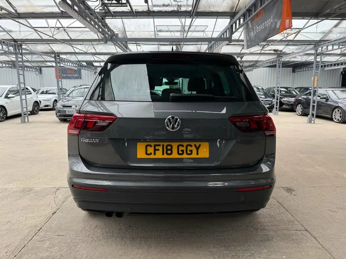 2018-volkswagen-tiguan-14-tsi-se-navigation-125ps-ss-big-8