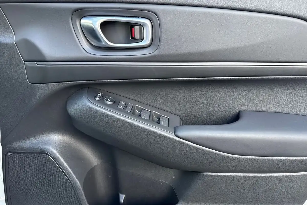 2024-honda-hr-v-15-i-mmd-elegance-big-22