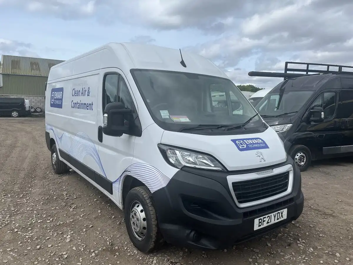 2021-peugeot-boxer-22-bluehdi-professional-335-l3-h2-140bhpeu6dt-panel-big-0