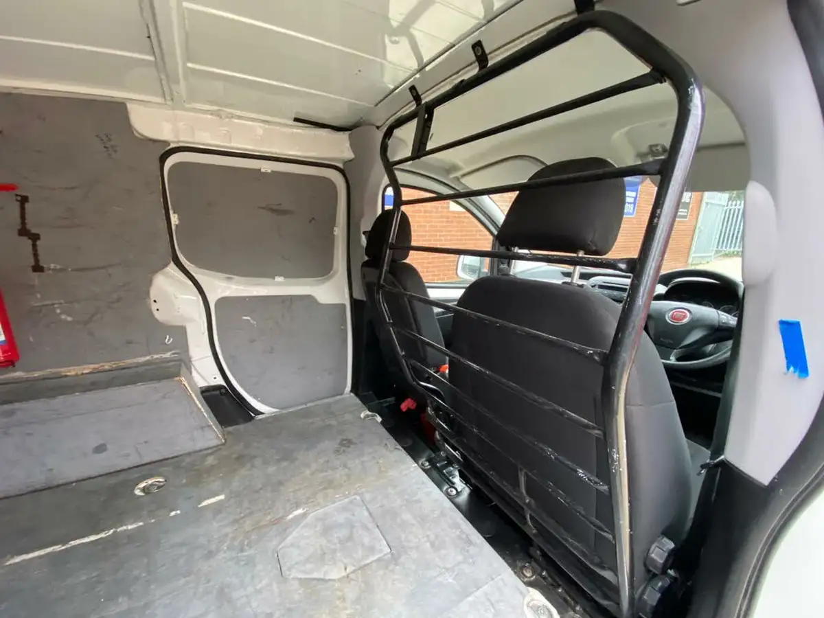 2015-fiat-fiorino-13jtd-cargo-sx-comfort-matic-big-45