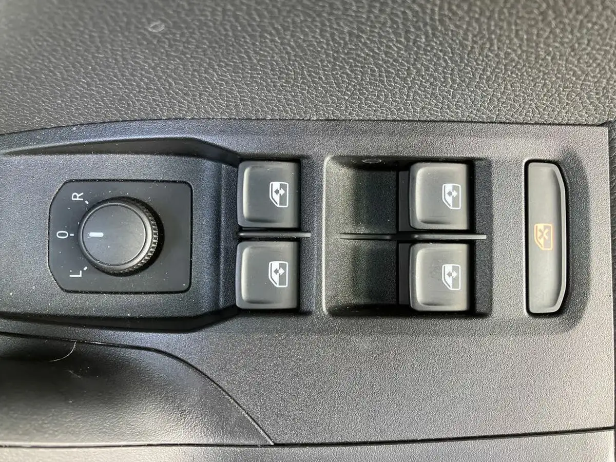 2022-seat-arona-10-tsi-se-technology-big-17