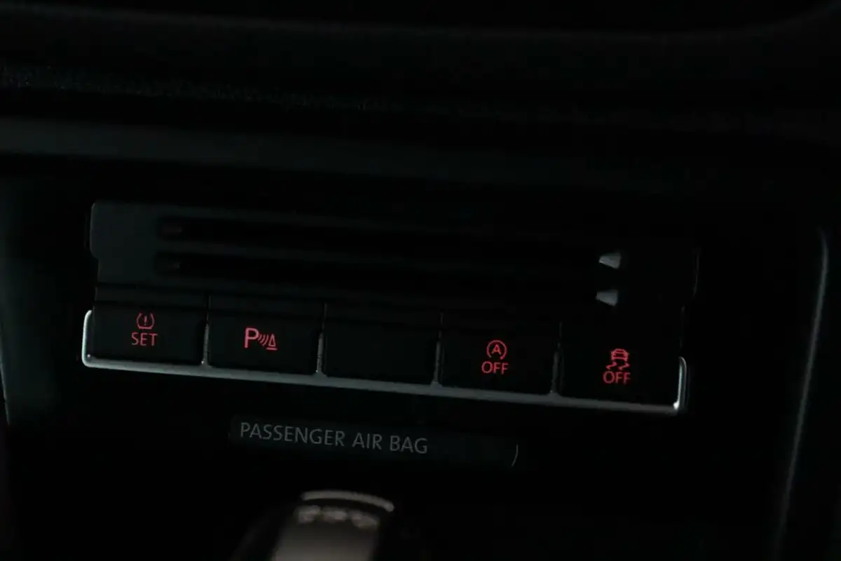 2020-volkswagen-sharan-20tdi-se-nav-150ps-dsg-big-23