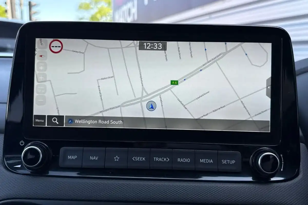 2022-hyundai-kona-16-gdi-premium-big-32