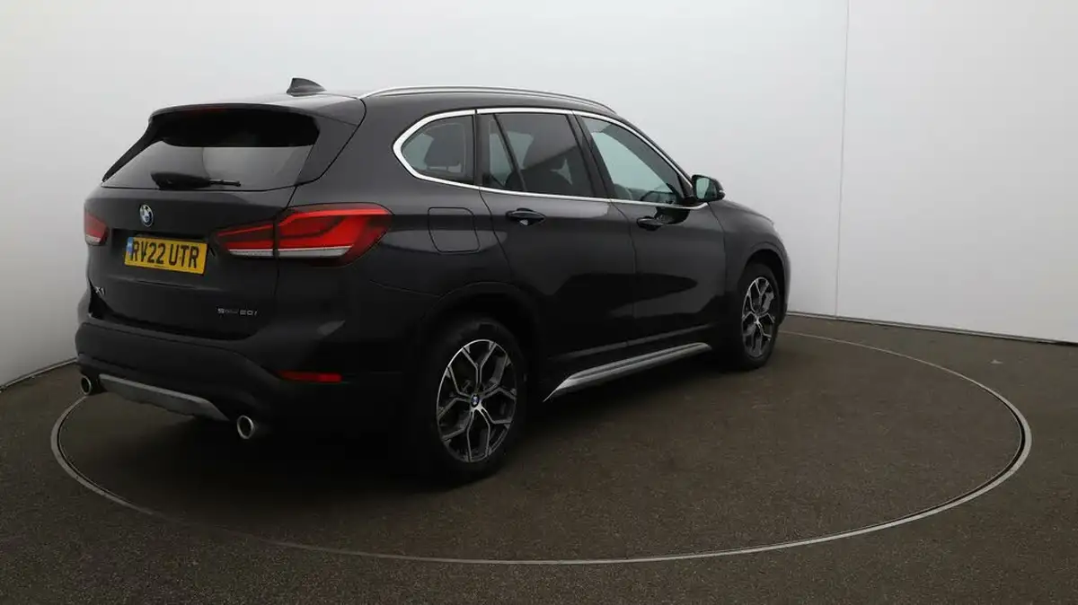 2022-bmw-x1-20-sdrive20i-xline-big-53