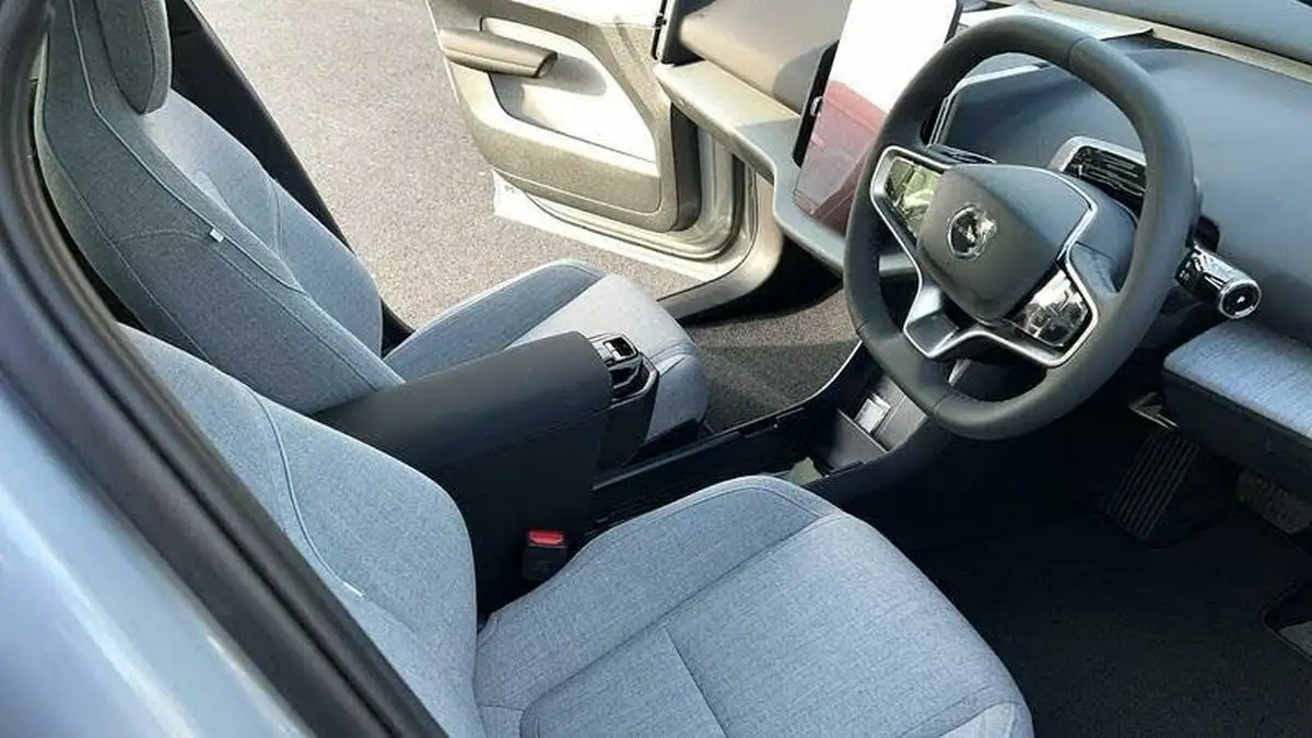 2024-volvo-ex30-e-twin-ultra-big-8