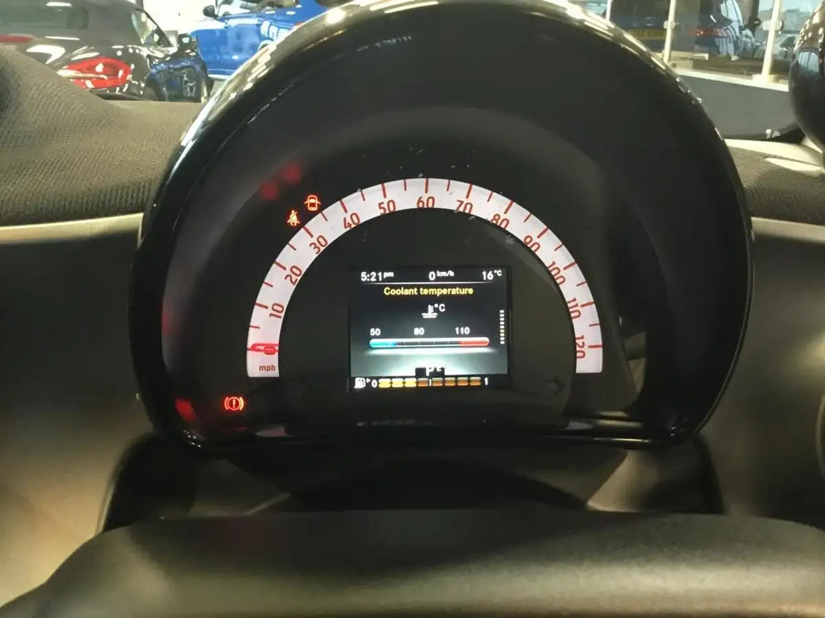 2017-smart-fortwo-09-prime-90bhp-premiumss-coupe-twinamic-big-29