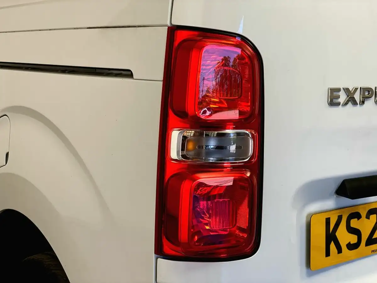 2023-peugeot-expert-15-bluehdi-professional-premium-standard-1000-big-36
