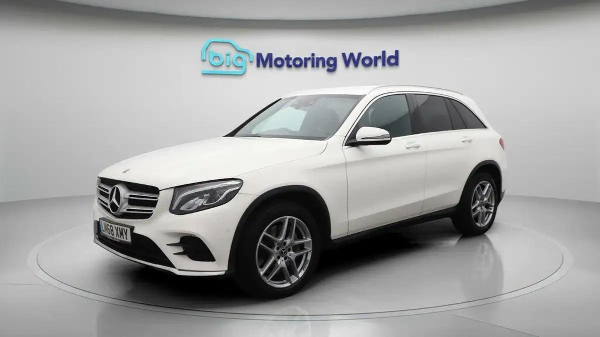 2018-mercedes-benz-glc-class-20-glc250-amg-line-ss-station-wagon-5d-big-3