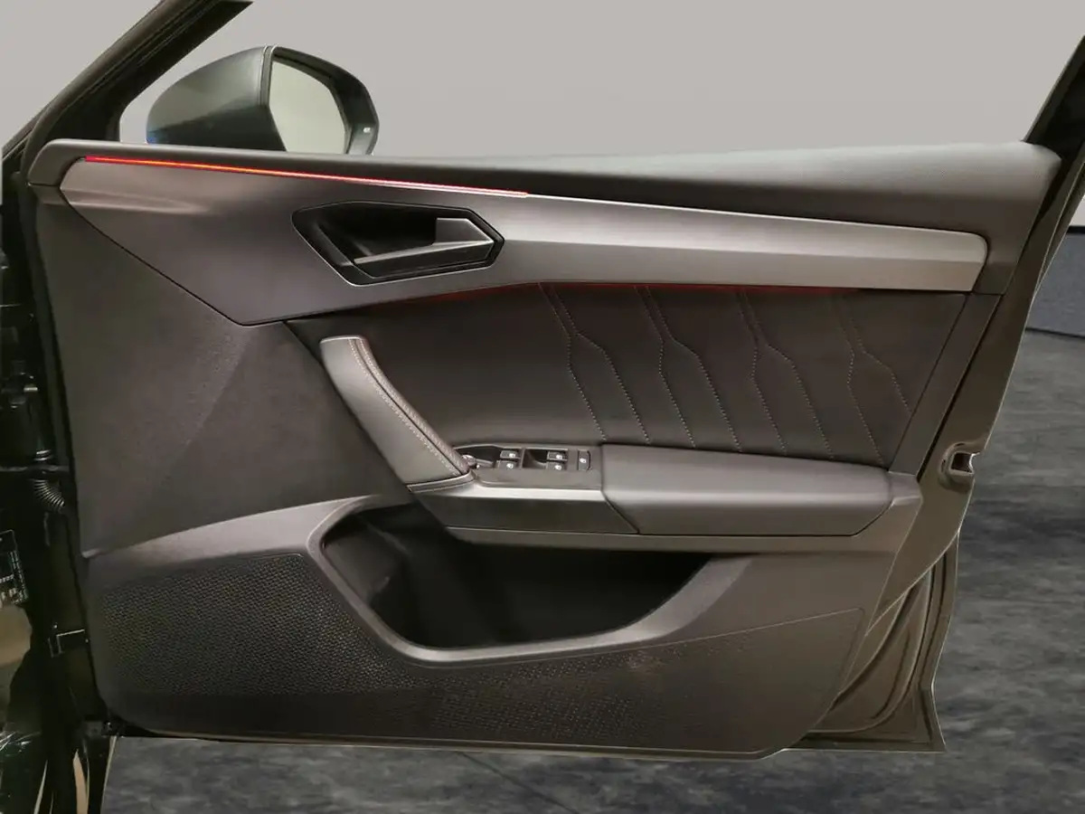 2023-cupra-leon-nf-20-tsi-vz3-300ps-hatchback-big-35