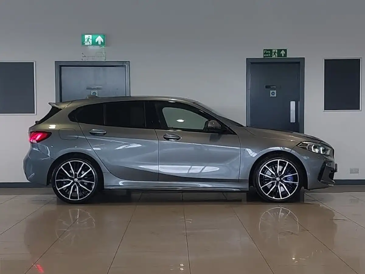 2024-bmw-1-series-15-118i-m-sport-lcp-big-2