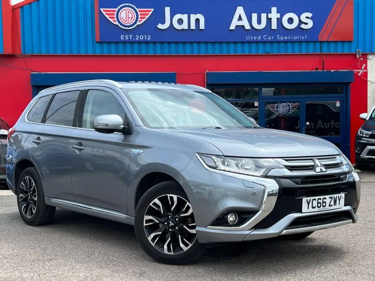 2016-mitsubishi-outlander-20-gx4hs-phev-big-32