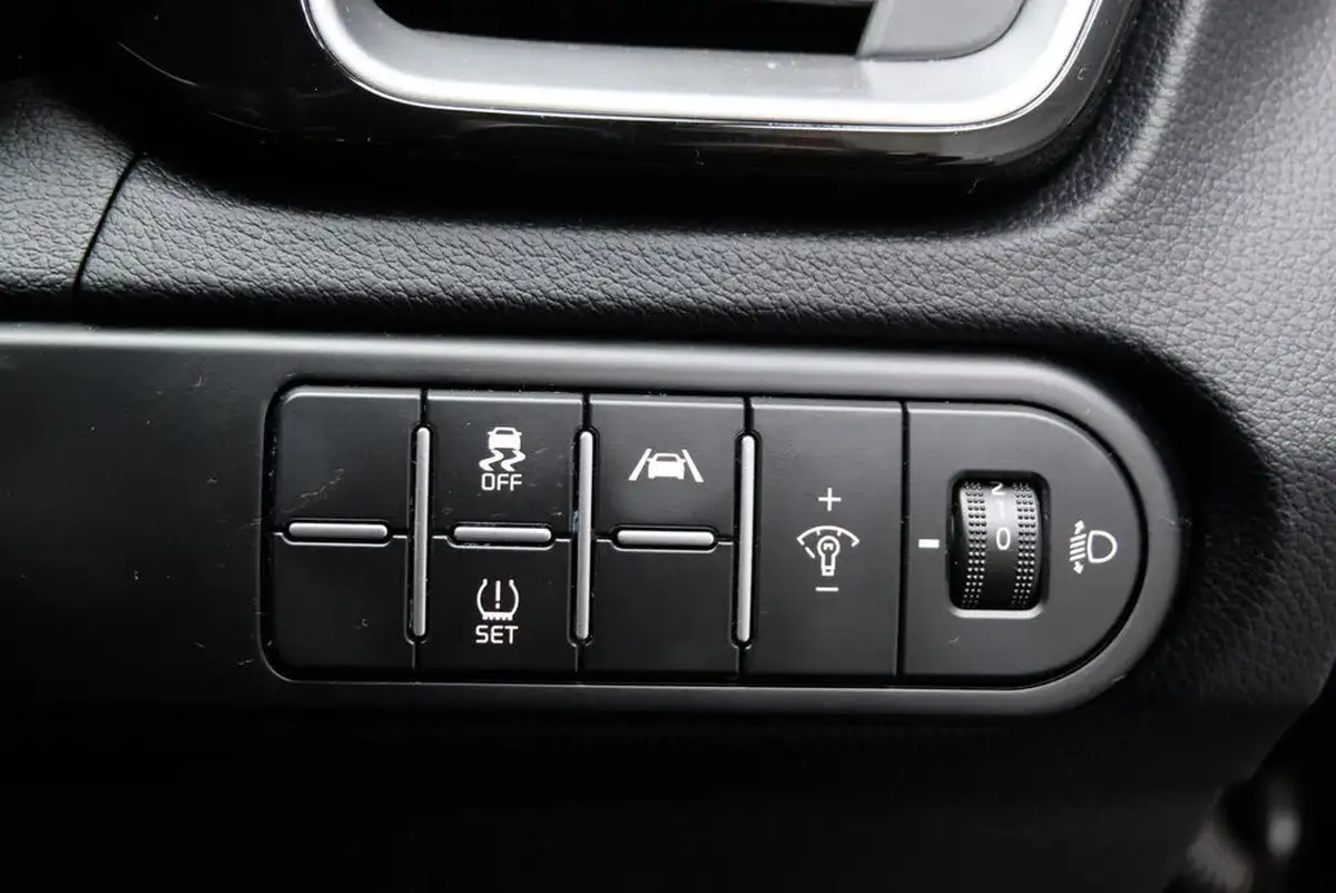 2024-kia-pro-ceed-15-t-gdi-gt-line-138bhp-dct-big-20