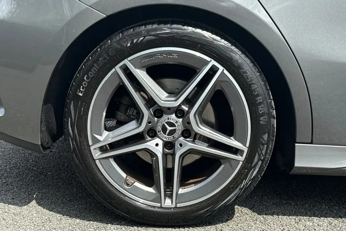 2021-mercedes-benz-a-class-20d-a220d-amg-line-hatchback-5d-big-10