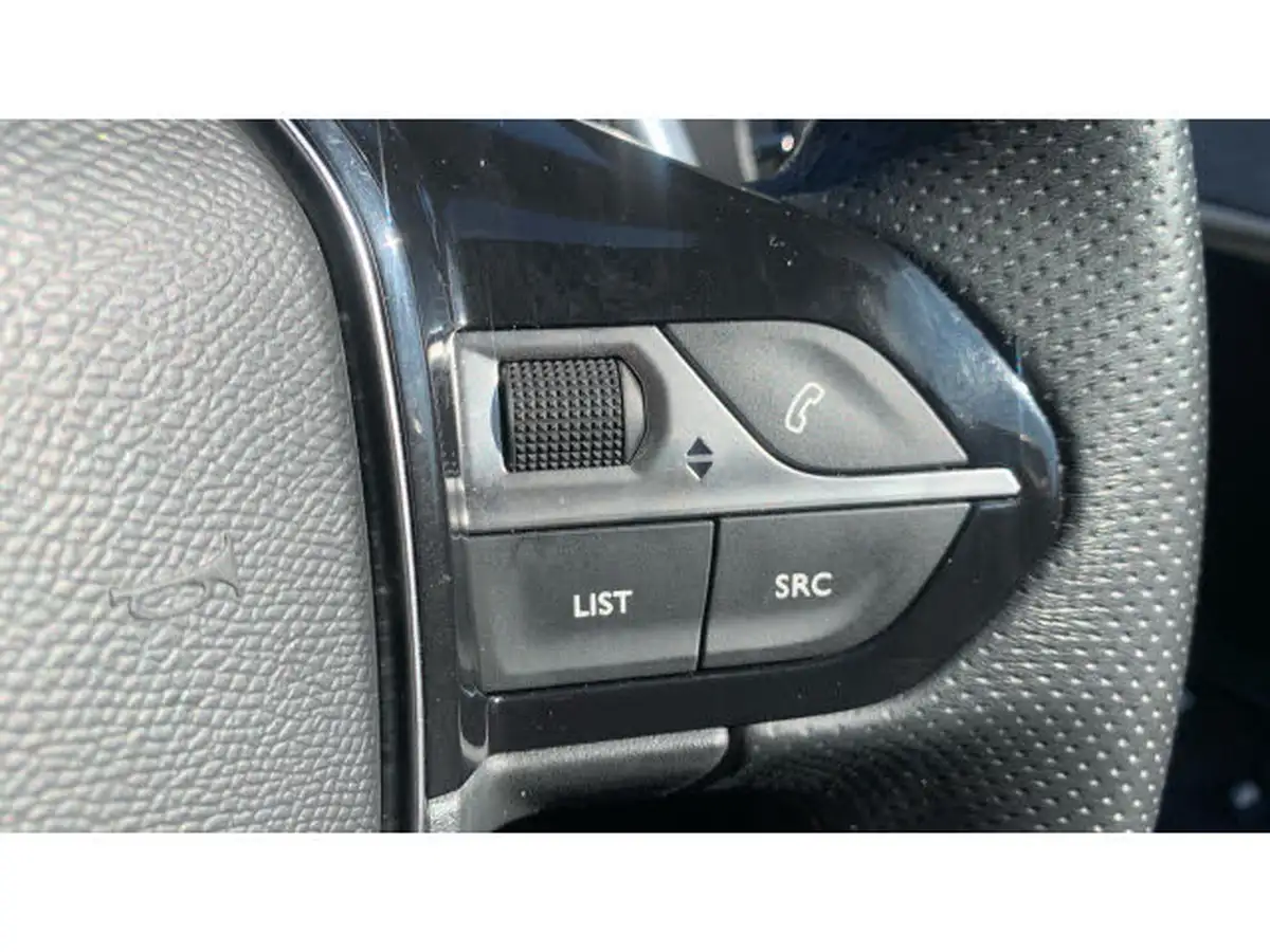 2024-peugeot-5008-suv-12-gt-134bhp-big-30