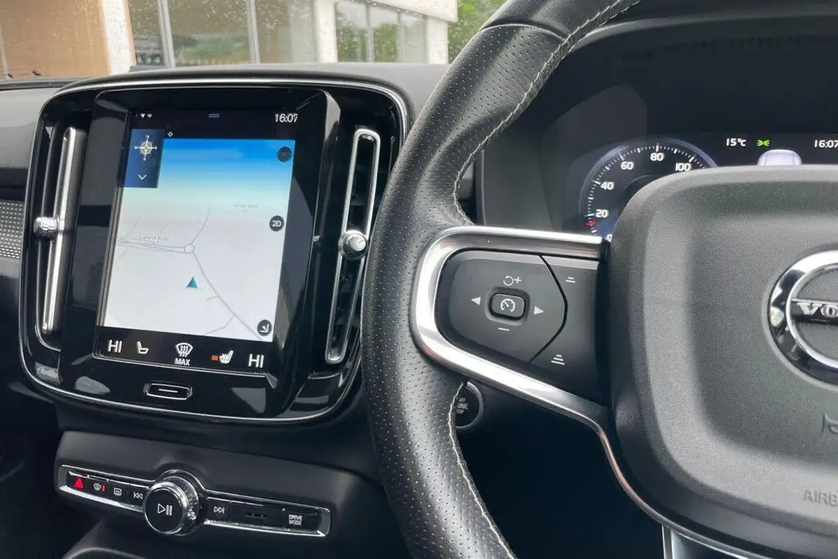 2021-volvo-xc40-15-t5-r-design-pro-262bhp-big-34