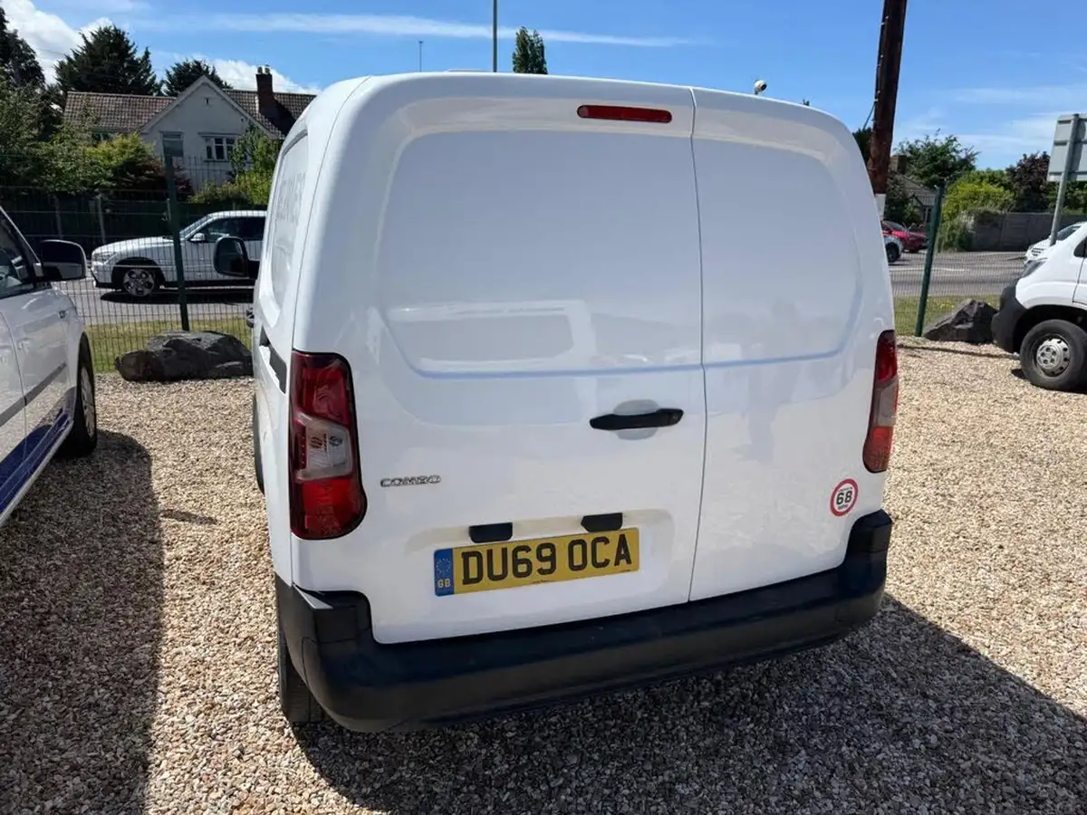 2019-vauxhall-combo-16cdti-edition-2300-100pseu6-l1h1-panel-big-6