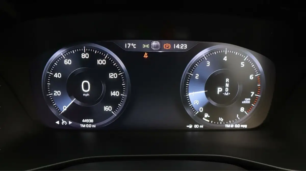 2021-volvo-xc40-15-t3-inscription-161bhp-auto-big-10