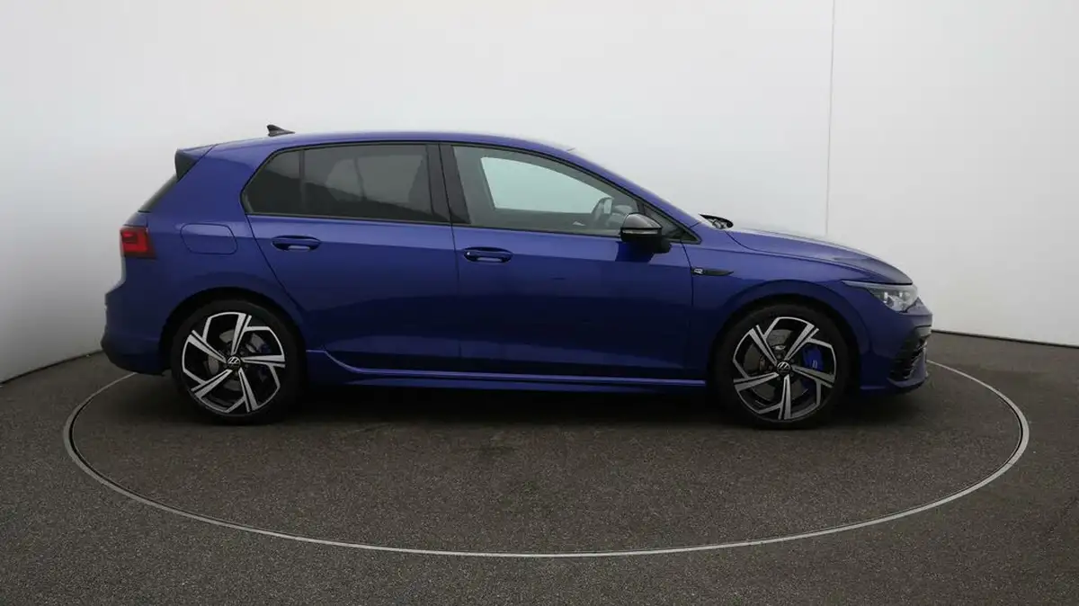 2024-volkswagen-golf-20-tsi-r-320ps-hatchback-big-49