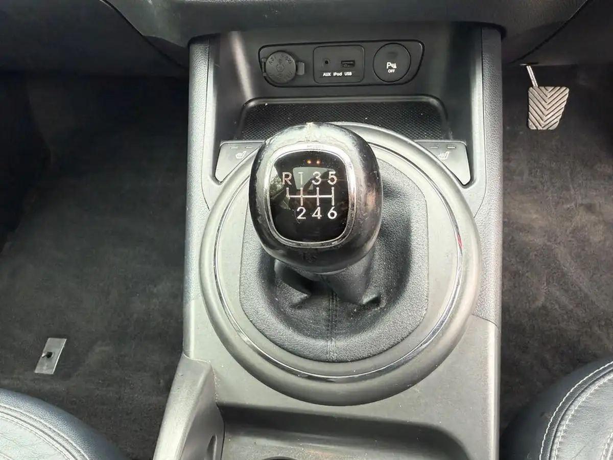 2011-kia-sportage-17td-3-big-19